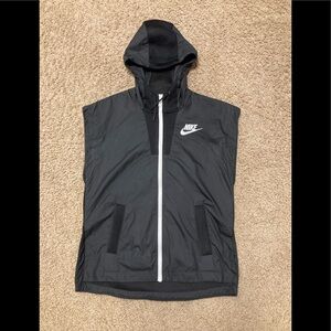 Nike sleeveless hoodie windbreaker